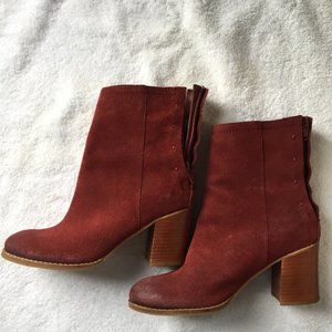 Wine suede colored booties